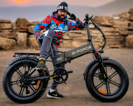 High-performance foldable e-bike featuring powerful motor and long-lasting battery for city rides